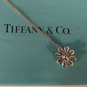 Tiffany & Co. Paloma Picasso Daisy Necklace